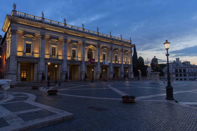 Coronavirus in Italien, Lockdown in Rom March 21, 2021, Rome, Italy, Colombia: The Campidoglio as seen at sunset.Rome is living the end of the first week of another lockdown related to Covid19. Tight measures should stay in place at least till Easter. Rome Colombia - ZUMAm174 20210321_zip_m174_002 Copyright: xFrancescoxMoltenix