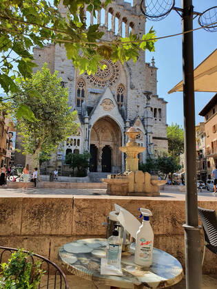 Themenfoto: Reisen, Corona, Mallorca, 22.03.2021 Hygiene wird auch auf den Baeleareninsel Mallorca wie hier in Sollegross geschrieben. Themenfoto: Reisen, Corona, Mallorca - Copyright: xAugstx xEibner-Pressefotox EP_jat