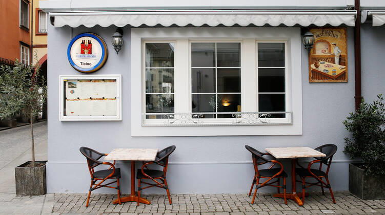 Foto Manuel Geisser 22.03.2021 Aarau : Gastrobranche Restaurant Ticino geschlossen . Coronavirus