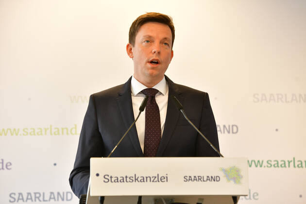 Saarlands Ministerpräsident Tobias Hans (CDU) und Wirtschaftsministerin Anke Rehlinger (SPD) stellen am Donnerstag (25.3.2021) eine neue Strategie für das Saarland vor: Impfen, Testen, Öffnen nennt sich die Leitlinie.