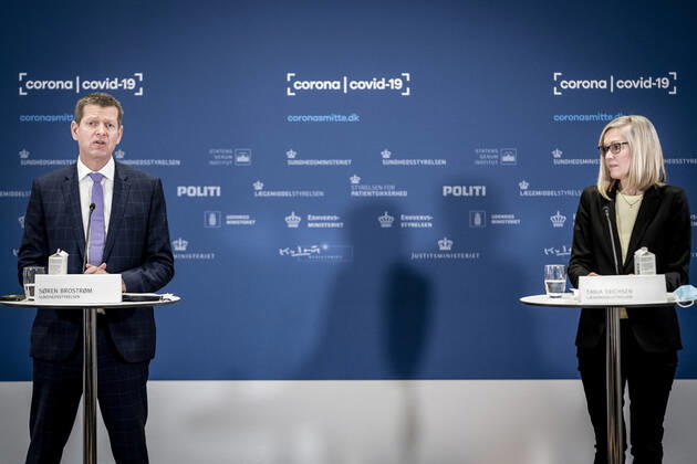 Coronavirus in Dänemark, PK in Kopenhagen zum 14 tägigen AstraZeneca Impfstopp Enhedschef i Laegemiddelstyrelsen, Tanja Erichsen og direktoer for Sundhedsstyrelsen, Soeren Brostroem holder pressebriefing om status paa undersoegelse af AstraZeneca vaccinen som har vaeret paa 14 dages pause og det sker i Eigtveds Pakhus i Koebenhavn, torsdag den 25. marts 2021.. , Copenhagen Denmark Copyright: RitzauxScanpix MadsxClausxRasmussenx COP107 spdk20210325-141001-L