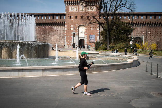 Milan - Covid-19 - Red zone confirmed in Lombardy. the half-empty city center. Editorial Usage Only  Copyright: xSTEFANOxDExGRANDISx xIPAx