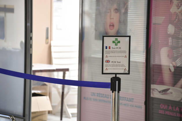 Coronavirus in Frankreich, Eindrücke vom Flughafen in Nizza Aeroport Nice Cote d Azur durant le 3eme Confinement. NEWS : Aeroport Nice Cote d Azur - 3eme Confinement - 25 03 2021 LionelUrman Panoramic 