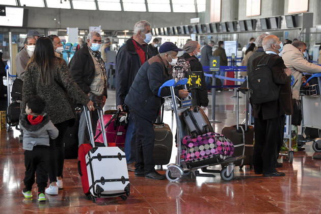 Coronavirus in Frankreich, Eindrücke vom Flughafen in Nizza Aeroport Nice Cote d Azur durant le 3eme Confinement. NEWS : Aeroport Nice Cote d Azur - 3eme Confinement - 25 03 2021 LionelUrman Panoramic 