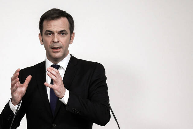 Le ministre francais de la Sante, Olivier Veran, donne une conference de presse sur la strategie actuelle du gouvernement francais face a la pandemie actuelle de Covid-19 a Paris, France, le 25 mars 2021. French Health Minister Olivier Veran delivers a press conference on the current French government strategy for the ongoing Covid-19 pandemic in Paris, France, on March 25, 2021. NEWS : Conference de presse du ministre de la Sante Olivier Veran sur la situation hedomadaire du Covid-19 - paris - 25 03 2021 POOL PANORAMIC  00518588_000018