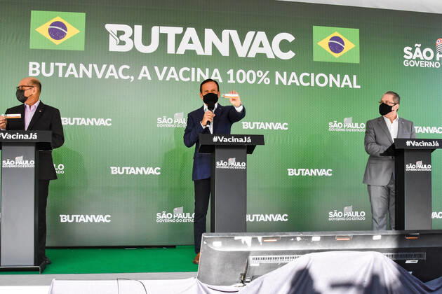 News Bilder des Tages Coronavirus in Brasilien, Butantan Institute präsentiert nationalen Impfstoff Butanvac SÃO PAULO, SP - 26.03.2021: COLETIVA DE IMPRENSA JOÃO DORIA COVID19 - João Doria, (PSDB) Governor of São Paulo, announced that the Butantan Institute has developed a new Brazilian vaccine against Covid-19, (Coronavirus) to Butanvac, and will ask the National Health Surveillance Agency (Anvisa) to start testing. This Friday, (26) at the Butantan Institute. x2046944x  RobertoxCasimiro