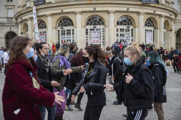 People dance in a gathering in front of the Opera in Rennes, western France. March 27, 2021  Copyright: xJeremiasxGonzalezx