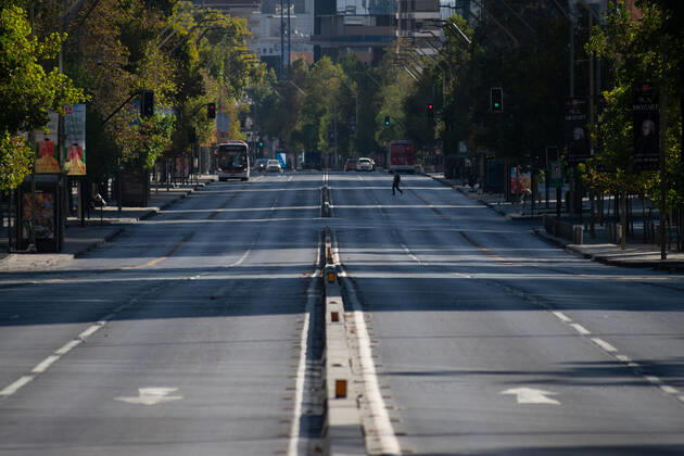 March 27, 2021, Santiago, Metropolitana, Chile: An almost empty street, on the first day of total quarantine in Santiago, Chile. Santiago Chile - ZUMAb332 20210327_zip_b332_002 Copyright: xMatiasxBasualdox