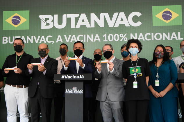 Brazil: Covid-19 vaccine Butanvac The governor of Sao Paulo, Joao Dória, at a press conference at the Butantan Institute in São Paulo (SP), this Friday (26), announces new measures against the coronavirus, and Butanvac, the 100% national vaccine developed at the Institute in Sao Paulo. São Paulo Brazil Copyright: RonaldoxSilva