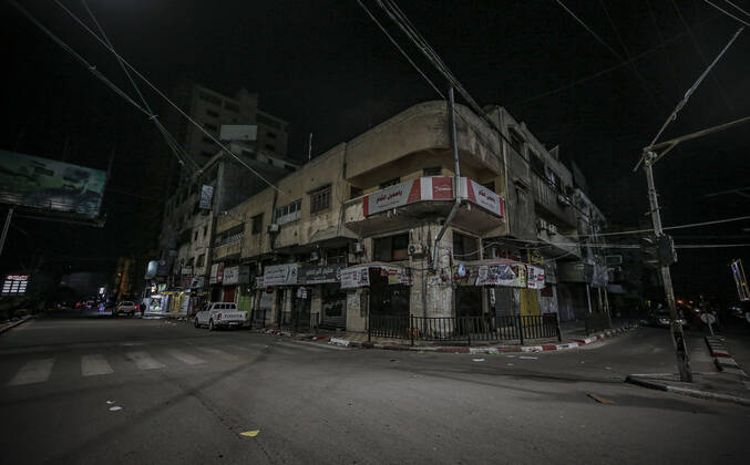 March 28, 2021, Gaza city, The Gaza Strip, Palestine: Empty streets amid a coronavirus lockdown from 9:00 PM to 6:00 AM in Gaza City, 27 March 2021. The Ministry of Interior in Gaza City announced new measures on .25 March 2021, as number of coronavirus positive cases increase. Gaza city Palestine - ZUMAq100 20210328_zaa_q100_050 Copyright: xAbedxAlrahmanxAlkahloutx