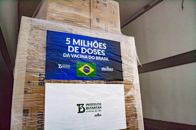 Delivery of CORONAVAC Vaccine to Brazilian ministry of health. March 29, 2021, Sao Paulo, Brazil: The Governor of Sao Paulo, Joao Doria participates in a ceremony for the delivery of over 5 million doses of the Butantan Institute vaccine against the coronavirus for the use in Brazil. It is the largest single-day shipment made available in March. This month alone, 19.3 million doses have so far been delivered. With the new shipment, the total number of immunizations offered by Sao Paulo to the PNI (National Immunization Program) reaches 32.8 million doses since the start of deliveries on January 17th  Copyright: xLecoxVianax