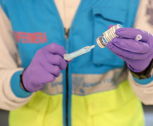 A health professional holds a syringe and a vial with the Covid-19 vaccine, in a device installed at the Wanda Metropolitano Stadium, in Madrid, Spain, on March 30, 2021. The Community of Madrid has begun to vaccinate this Tuesday against Covid-19 to the general population aged 60 to 65 years with doses of AstraZeneca. Also, next week will begin to vaccinate people aged 77, 78 and 79 years with doses of Pfizer. 30 MARCH 2021;WANDA METROPOLITANO;MADRID;COMMUNITY OF MADRID Marta Fernandez Jara LagenciaEP 03 30 2021 MADRID MADRID Spain Copyright: xMartaxFernandezxJarax 3627706