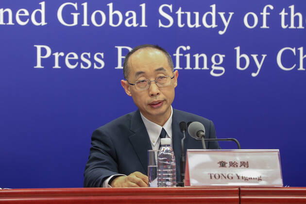(210331) -- BEIJING, March 31, 2021 -- Tong Yigang, a Chinese expert member of the WHO-China team studying the origins of COVID-19, answers questions at a press briefing by the Chinese expert members of the joint study in Beijing, capital of China, March 31, 2021. ) CHINA-BEIJING-WHO-COVID-19-ORIGINS-STUDY-PRESS BRIEFING (CN) ZhangxYuwei 