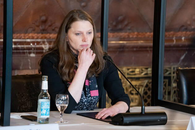 Hamburger Senat kündigt nächtliche Ausgangsbeschränkungen für Hamburg an - Pressekonferenz im Rathaus - Senat beschließt zusätzliche Maßnahmen zur Eindämmung der Coronavirus-Verbreitung in Hamburg - Sozial- und Gesundheitssenatorin Melanie Leonhard;Hamburger Senat kündigt nächtliche Ausgangsbeschränkungen für Hamburg an - Pressekonferenz im Rathaus - Senat beschließt zusätzliche Maßnahmen zur Eindämmung der Coronavirus-Verbreitung in Hamburg - Sozial- und Gesundheitssenatorin Melanie Leonhar, Hamburg Hamburg Deutschland Rathaus