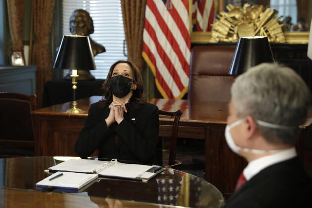 March 31, 2021, Washington, District of Columbia, USA: United States Vice President Kamala Harris holds a roundtable discussion with faith leaders on their efforts to encourage communities to take the COVID-19 vaccine at the White House on March 31, 2021 in Washington, DC. At right is Reverend Walter Kim, National Association of Evangelicals Washington USA - ZUMAs152 20210331_zaa_s152_019 Copyright: xYurixGripasx-xPoolxViaxCnpx