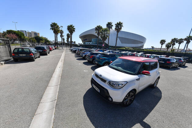 Mass vaccination at the Palais Nikaia, Performance & Event Venue in Nice, France. COVID-19 in France: Vaccination in Nice. 266583 2021-04-01 _sans_perso  Copyright: xL.Urmanx xStarfacex STAR_266583_020