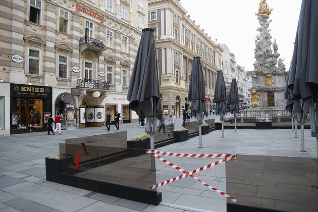 Wien Coronakrise:: Osterruhe 4. harter Lockdown - erster Tag Wien, 1.4.2021 Corona-Pandemie, Corona, Corona-Virus, CoV 2, Covid 19, Sars, Virus, Virusinfektion, Pandemie, CoronakriseKrise, Viruserkrankung, Coronavirus, SARS-CoV-2 Graben Gastronomie, Gastgewerbe, geschlossen, Wirtschaftskrise, Wirtschaftflaute, Restaurant, Gastronomie, Gasthäuser, Gasthaus, Gaststätte, Bar, Pubs, Pub, geschlossene Lokale, geschlossenes Restaurant, Lokal zu, geschlossen, geschlossene Lokale Wien Austria