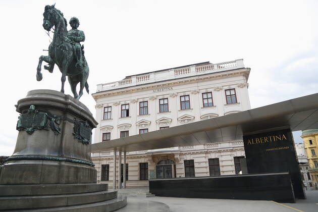 Wien Coronakrise:: Osterruhe 4. harter Lockdown - erster Tag Wien, 1.4.2021 Corona-Pandemie, Corona, Corona-Virus, CoV 2, Covid 19, Sars, Virus, Virusinfektion, Pandemie, CoronakriseKrise, Viruserkrankung, Coronavirus, SARS-CoV-2 Albertina Wien Austria
