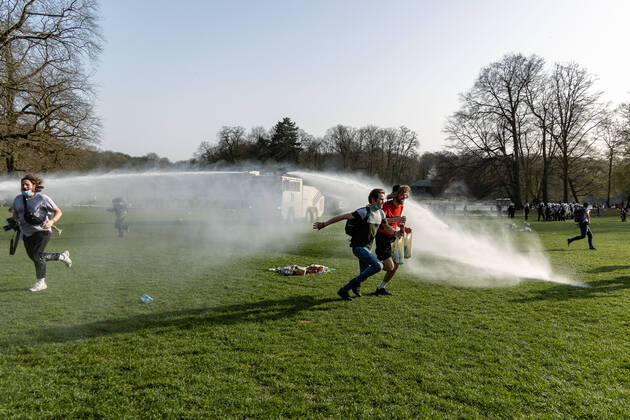 April 1, 2021, Brussels, Belgium: Protest against sanitary measures and wild party called La Boum in Brussels, social distancing was rarely respected and the wearing of masks also, a lot of tension and violence between police and demonstrators. Brussels Belgium - ZUMAb331 20210401_zaf_b331_027 Copyright: xArnaudxBrianx