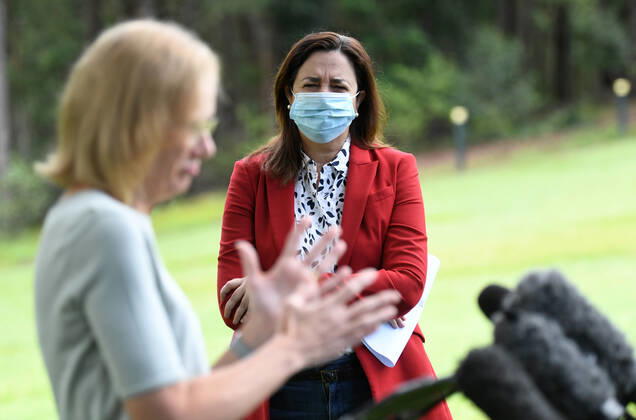 ANNASTACIA PALASZCZUK COVID19 PRESSER, Queensland Chief Health Officer Jeannette Young (left) and Queensland Premier Annastacia Palaszczuk (right) are seen during a press conference in Brisbane, Friday, April 2, 2021 .Premier Palaszczuk announced that Queensland has recorded eight new cases of Coronavirus (COVID-19) today with seven acquired overseas and detected in hotel quarantine, but no community transmission. ( NO ARCHIVING, EDITORIAL USE ONLY, NO USE IN BOOKS WITHOUT CONSENT BRISBANE QLD AUSTRALIA  Copyright: xDARRENxENGLANDx 20210402001531808477