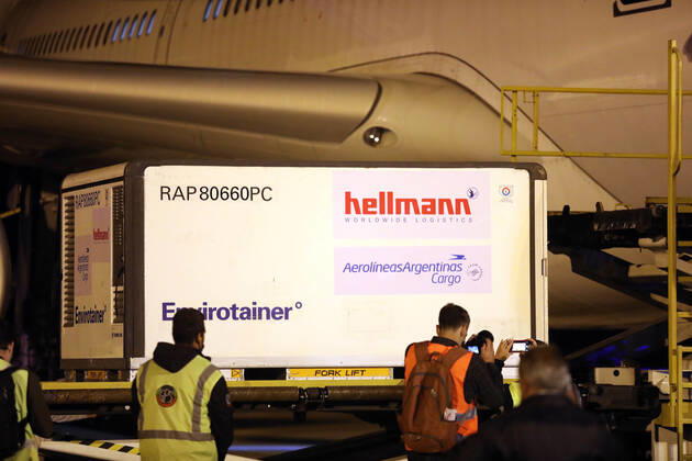April 1, 2021, Buenos Aires, Buenos Aires, Argentina: Today 1 million Chinese Sinopharm vaccines arrived at the Ezeiza international airport in Buenos Aires on an Aerolineas Argentinas flight. Buenos Aires Argentina - ZUMAs180 20210401_zbp_s180_003 Copyright: xClaudioxSantistebanx
