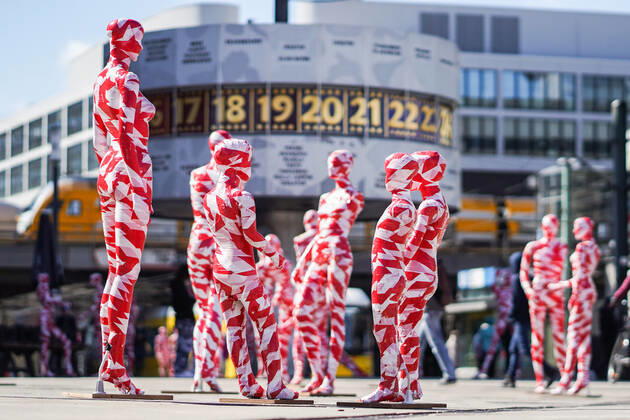 News Bilder des Tages (210403) -- BERLIN, April 3, 2021 -- Mannequins wrapped in warning tapes are displayed at the memorial installation It is like it is to show separations caused by the COVID-19 pandemic and call on people to value everything around them more at Alexanderplatz in Berlin, capital of Germany, April 2, 2021. (Photo by Xinhua) GERMANY-BERLIN-MEMORIAL INSTALLATION- IT IS LIKE IT IS StefanxZeitz 
