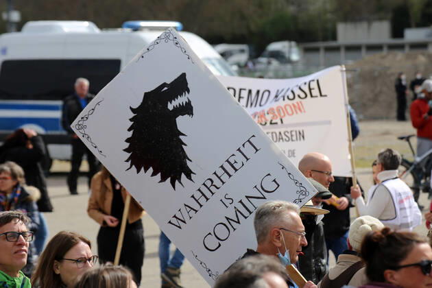 News Bilder des Tages Querdenker-Großdemo in Stuttgart. Das Motto der Demo lautete Grundrechte sind nicht verhandelbar