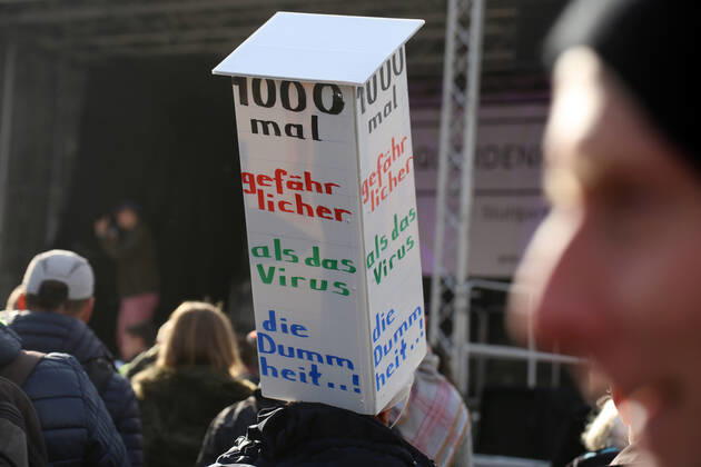 Querdenker-Großdemo in Stuttgart. Das Motto der Demo lautete Grundrechte sind nicht verhandelbar