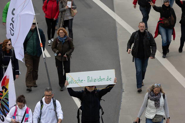 Stuttgart Querdenken 711: Demo auf Cannstatter Wasen, Stuttgart, 03.04.2021, Querdenken 711: Demo auf Cannstatter Wasen, Stuttgart, 03.04.2021, Copyright: xEIBENR DROFITSCHx EP_ddh
