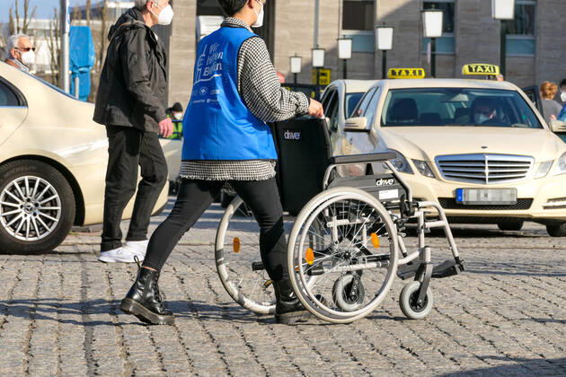 04.04.2021,Ostersonntag,Berlin,Deutschland,GER,Corona-Impfzentrum Messe Berlin (Halle 21) (BioNTech)
