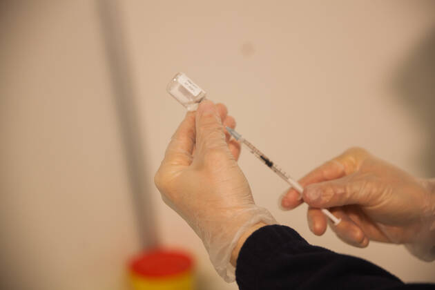 Italy: Bergamo Est Vaccination Center for Covid-19 The 22 vaccination lines managed by Asst Bergamo Est in the city fairgrounds were inaugurated this morning, Wednesday 24 February, which, with the availability of vaccines permitting, will offer a full potential of 2,300 doses per day. Bergamo Italy Copyright: CarloxVergani