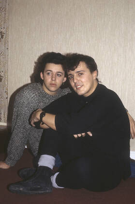 Roland Orzabal und Curt Smith von Tears for Fears bei einem Fototermin im Phonogram Records Office. London, 22.08.1984