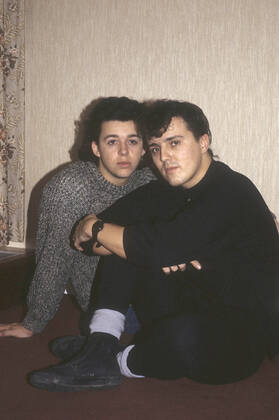 Roland Orzabal und Curt Smith von Tears for Fears bei einem Fototermin im Phonogram Records Office. London, 22.08.1984