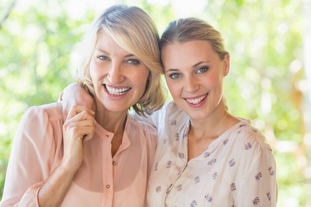Portrait of smiling friends enjoying together Portrait of smiling friends enjoying together at restaurant, model released, , property released, Cape Town, South Africa, 21.11.2016, 928478.jpg, restaurant, coffee shop, hotel, food and drink industry, retail, business, customer, casual clothing, standing, smiling, cheerful, happy, arm around, hugging, embracing, friend, friendship, enjoying, enjoyment, joy, fun, confident, confidence, together, bonding, beautiful, attractive, pretty, leisure, lifestyle