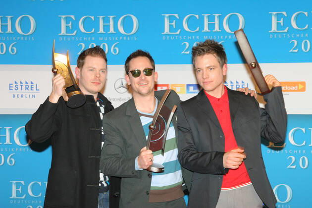 Echo Verleihung 12.03.2006 Musiker Martin Vandreier + Boris Lauterbach + Bjoern Warns, Band - Fettes Brot - Preistraeger bei der Verleihung der Echo-Awards, im Hotel Estrel, Sonnenallee 225, Berlin - 12.03.2006 -