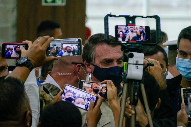 MANAUS, AM - 23.04.2021: BOLSONARO GANHA PLACA DE CIDADÃO EM MANAUS - President of the Republic, Jair Bolsonaro (without party), receives the Citizen of Amazonas plaque and participates in the inauguration of the second stage of the Amazonas Vasco Vasques Convention Center (CCAVV), this Friday morning (23). In the photo, President Bolsonaro arrives. x2056904x  SandroxPereira