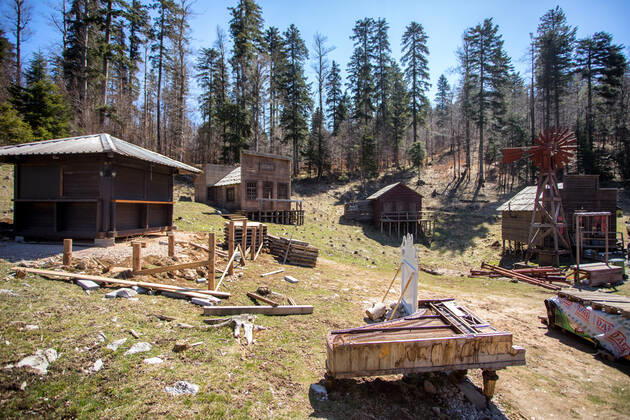 The famous cowboy village Roswell, located in the Municipality of Fužine, opened its doors to visitors The village of Roswell, where the film Winnetou was filmed, opened its doors to visitors in Fuzine, Croatia on April 24, 2021. NelxPavletic PIXSELL