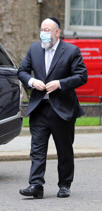 May 20, 2021, London, England, United Kingdom: Chief rabbiÃ‚ of theÃ‚ UKÃ‚ and CommonwealthÃ‚ EPHRAIM MIRVIS arrives at 10 Downing Street to meet with UK Prime Minister Boris Johnson. London United Kingdom - ZUMAs262 20210520_zip_s262_071 Copyright: xTayfunxSalcix