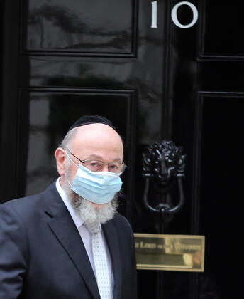 May 20, 2021, London, England, United Kingdom: Chief rabbiÃ‚ of theÃ‚ UKÃ‚ and CommonwealthÃ‚ EPHRAIM MIRVIS arrives at 10 Downing Street to meet with UK Prime Minister Boris Johnson. London United Kingdom - ZUMAs262 20210520_zip_s262_089 Copyright: xTayfunxSalcix