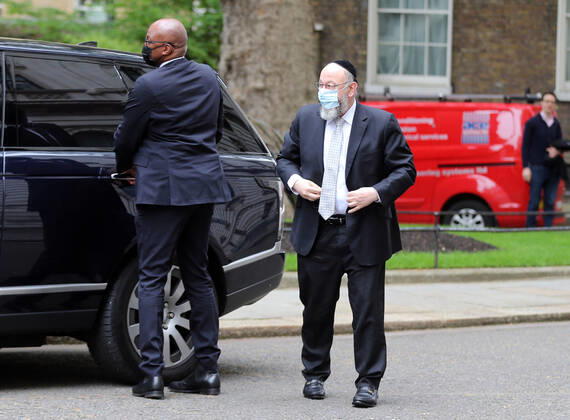 May 20, 2021, London, England, United Kingdom: Chief rabbiÃ‚ of theÃ‚ UKÃ‚ and CommonwealthÃ‚ EPHRAIM MIRVIS arrives at 10 Downing Street to meet with UK Prime Minister Boris Johnson. London United Kingdom - ZUMAs262 20210520_zip_s262_078 Copyright: xTayfunxSalcix