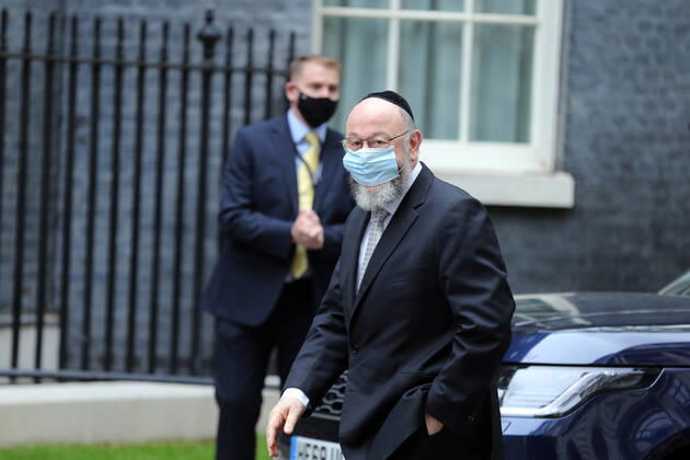 May 20, 2021, London, England, United Kingdom: Chief rabbiÃ‚ of theÃ‚ UKÃ‚ and CommonwealthÃ‚ EPHRAIM MIRVIS arrives at 10 Downing Street to meet with UK Prime Minister Boris Johnson. London United Kingdom - ZUMAs262 20210520_zip_s262_080 Copyright: xTayfunxSalcix