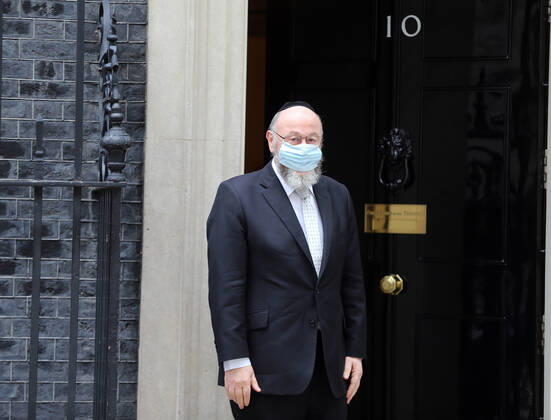May 20, 2021, London, England, United Kingdom: Chief rabbiÃ‚ of theÃ‚ UKÃ‚ and CommonwealthÃ‚ EPHRAIM MIRVIS arrives at 10 Downing Street to meet with UK Prime Minister Boris Johnson. London United Kingdom - ZUMAs262 20210520_zip_s262_084 Copyright: xTayfunxSalcix