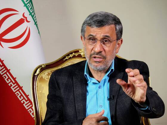 News Bilder des Tages Former conservative Iranian president Mahmud Ahmadinejad gestures during an interview with Efe news agency. Ahmadinejad assured that the participation in the upcoming Iranian elections will be very low if his candidacy is rejected and advocates for a better distribution of wealth to regain the confidence of the population lost in the theocratic system. Former conservative Iranian president Mahmud Ahmadinejad !ACHTUNG: NUR REDAKTIONELLE NUTZUNG!  Copyright: xMarinaxVillénx GRAF5638 20210524-637574518110572825