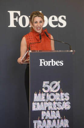The third vice-president and Minister of Labour, Yolanda Diaz, speaks during the presentation of the Forbes Award for the best company to work for, at the Westin Palace Hotel, on 25 May 2021, in Madrid (Spain). Every year, Forges elaborates its list of the 50 best companies to work for, a selection that this year acquires a strange relevance because of the pandemic, during which companies, and especially their Human Resources directors, have been challenged to implement extraordinary measures that take intoaccounttheir main asset, people. 25 MAY 2021;COMPANY;FORBES;FORBES AWARD;BEST COMPANY;ECONOMICS;HUMAN RESOURCES CÃ zaro De Luca LagenciaEP 05 25 2021 Madrid Madrid Spain Copyright: xCÃ zaroxDexLucax 3735837