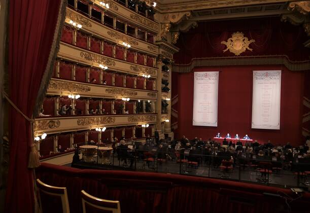 Milan, Italy Teatro alla Scala presentation of the new show season 2021-2022 with the participation of Dominique Meyer superintendent of La Scala, Giuseppe Sala mayor of Milan, Riccardo Chailly conductor, Manuel Legris dancer In the photo: La Scala Teatro during the presentation new season shows  Copyright: xNickxZonnax xIPAx xNickxZonnax
