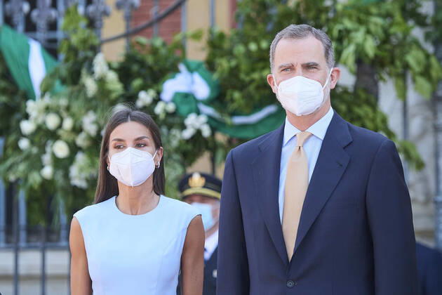 14-06-2021 Telmo King Felipe, with Queen Letizia, attends delivery of the 1st Medal of Honour of Andalucia to the Spanish King, awarded by the Andalusian government, for consolidating the bonds of affection and respect that unite Andalusians with the Crown at San Telmo Palace in Sevilla. No Spain Â  Copyright: xPPEx