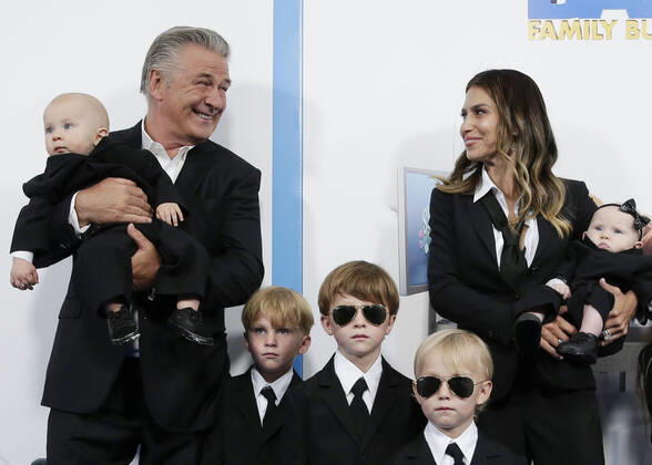 Bilder des Jahres 2021, Entertainment 06 Juni Entertainment Themen der Woche KW25 Entertainment Bilder des Tages Alec Baldwin, Hilaria Baldwin and their children Lucia Baldwin, Rafael Baldwin, Eduardo Baldwin, Leonardo Baldwin, Romeo Baldwin and Carmen Baldwin arrive on the red carpet at the World Premiere of DreamWorks Animation s The Boss Baby: Family Business at SVA Theater in New York City on Tuesday, June 22, 2021.  NYP20210622169 JohnxAngelillo
