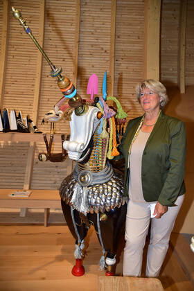 Eröffnung ANOHA im Jüdischen Museum Berlin Prof. Monika Grütters, MdB Kulturministerin, mit einem Einhorn PK zur Eröffnung der Kinderwelt ANOHA im Jüdischen Museum in Berlin am 23.06.2021