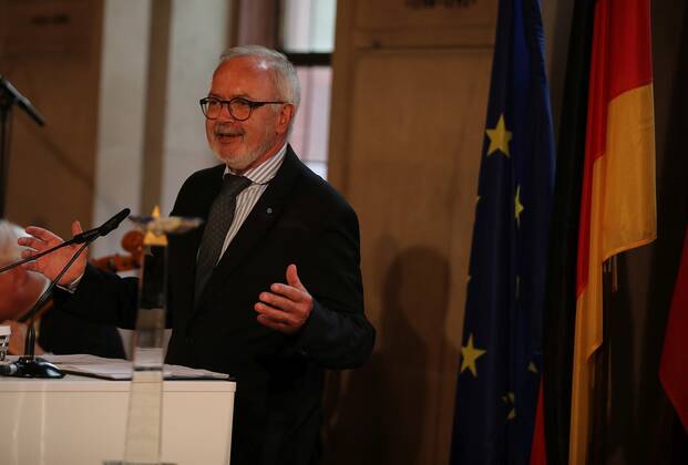 28.06.2021 Frankfurt am Main, Römer European Banker of the Year 2019 Ehrung von Werner Hoyer, Präsident der Europäischen Investitionsbank (EIB) Bild zeigt: Werner Hoyer, Präsident der Europäischen Investitionsbank (EIB)