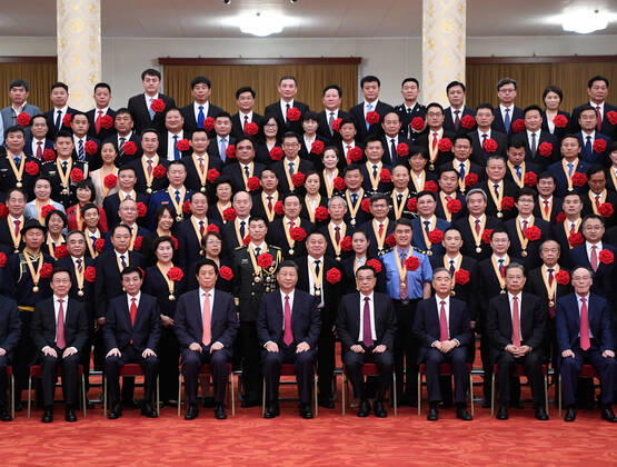 (210629) -- BEIJING, June 29, 2021 -- Chinese President Xi Jinping, also general secretary of the Communist Party of China (CPC) Central Committee and chairman of the Central Military Commission, and other leaders meet with awardees of the titles of outstanding Party members, exemplary Party workers, and advanced community-level Party organizations from across the country before the ceremony to present the July 1 Medal, the Party s highest honor, to outstanding Party members at the Great Hall of the People in Beijing, capital of China, June 29, 2021. The award ceremony of the July 1 Medal was held Tuesday morning at the Great Hall of the People in Beijing. ) CHINA-BEIJING-XI JINPING-JULY 1 MEDAL-AWARD CEREMONY (CN) ShenxHong